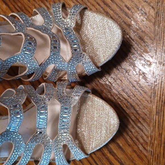 DE BLOSSOM PLATFORM HEELED SANDALS. - Picture 4 of 11